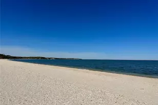 48 Oakhurst Rd, Hampton Bays, NY 11946 - Photo 2