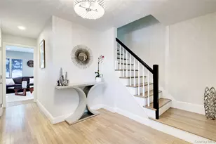 24 Hillcrest Ave, Roslyn, NY 11576 - Photo 2