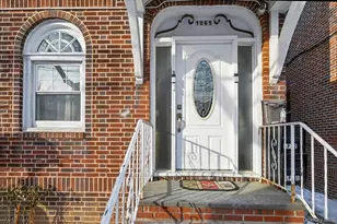 1065 Stell Pl, Bronx, NY 10469 - Photo 10