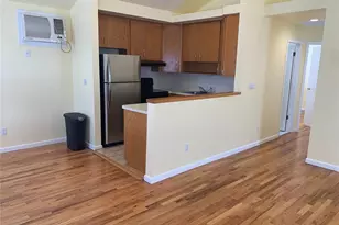 8 Hickory Rd, Port Washington, NY 11050 - Photo 4