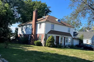 122 Rockaway Pkwy, Valley Stream, NY 11580 - Photo 2