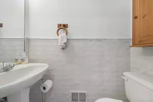 401 Park Ridge Ln, White Plains, NY 10603 - Photo 10