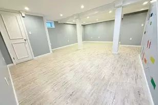 3 Grant Ave, Albertson, NY 11507 - Photo 10