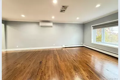 3 Grant Avenue, Albertson, NY 11507 - Photo 2