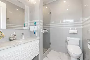 66 Essex Rd, Great Neck, NY 11023 - Photo 14