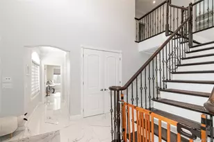 66 Essex Rd, Great Neck, NY 11023 - Photo 6