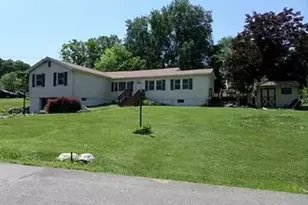 48 Orchard Lake Dr, Monroe, NY 10950 - Photo 2