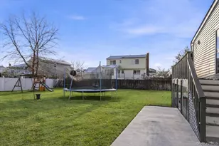 815 S 4th St, Lindenhurst, NY 11757 - Photo 30