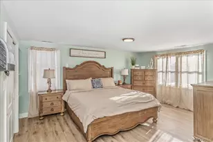 815 S 4th St, Lindenhurst, NY 11757 - Photo 18