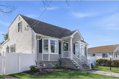 815 S 4th Street, Lindenhurst, NY 11757 - Photo 1