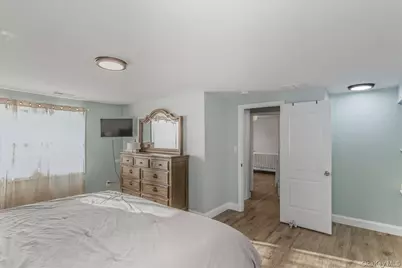 815 S 4th Street, Lindenhurst, NY 11757 - Photo 20