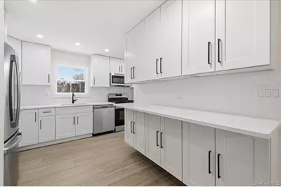 23 Peters Avenue, Hempstead, NY 11550 - Photo 10