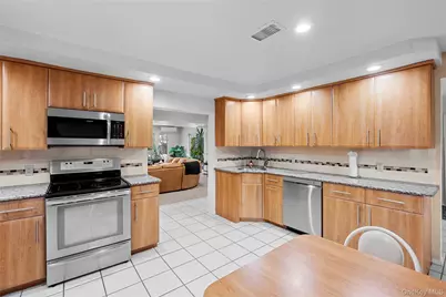 1981 Cynthia Lane, Merrick, NY 11566 - Photo 8