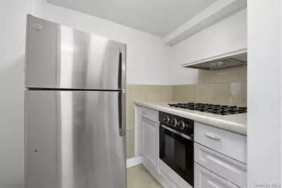 266 Pelham Road #4E, New Rochelle, NY 10805 - Photo 18