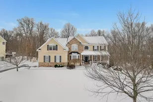 22 Ridgemont Dr, Hopewell Junction, NY 12533 - Photo 2