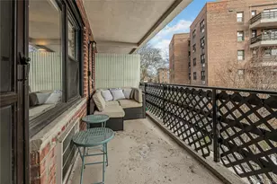 640 Pelham Rd, New Rochelle, NY 10805 - Photo 10