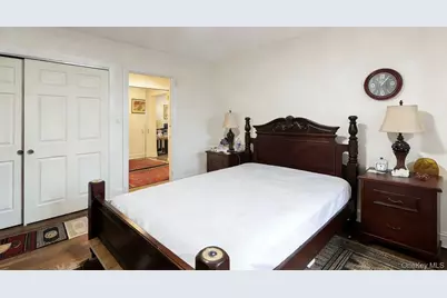 71-43 Park Drive E #A, Kew Gardens, NY 11367 - Photo 6