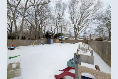 17 Oneida Avenue, Selden, NY 11784 - Photo 12