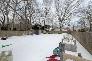 17 Oneida Ave, Selden, NY 11784 - Photo 12