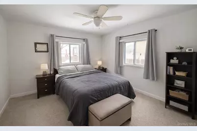 17 Oneida Avenue, Selden, NY 11784 - Photo 6