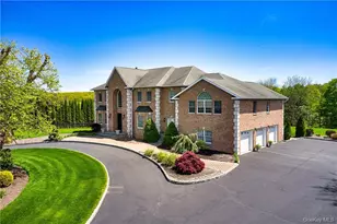 17 Constitution Ct, Tuxedo Park, NY 10987 - Photo 2