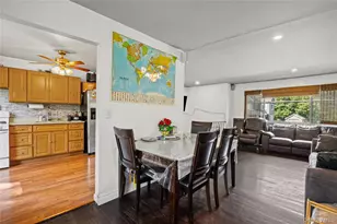 75 Oak St, Amityville, NY 11701 - Photo 12