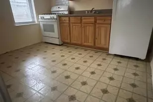 74-11 88th Rd, Woodhaven, NY 11421 - Photo 2