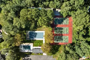 6 Empire Ct, Dix Hills, NY 11746 - Photo 32