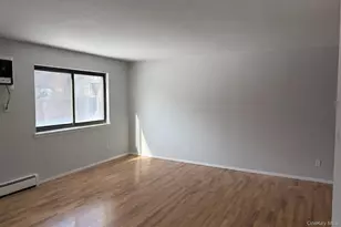 8 Charles Ln, Pomona, NY 10970 - Photo 2