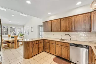 61 Hofstra Dr, Plainview, NY 11803 - Photo 18