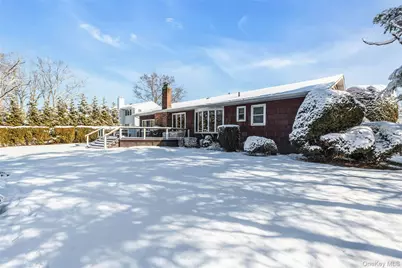 61 Hofstra Drive, Plainview, NY 11803 - Photo 32