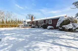 61 Hofstra Dr, Plainview, NY 11803 - Photo 32