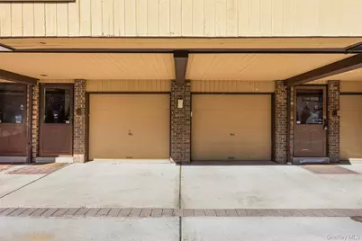 27 Bond Street #B, Great Neck, NY 11021 - Photo 2