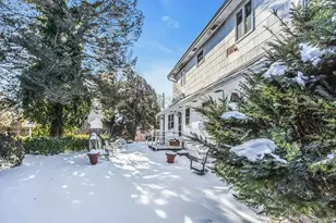 1 Towne Ct, Melville, NY 11747 - Photo 18