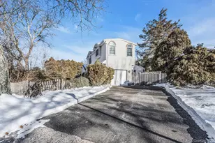 1 Towne Ct, Melville, NY 11747 - Photo 20