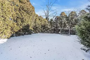 1 Towne Ct, Melville, NY 11747 - Photo 16