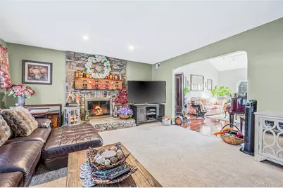 10 Alpine Court, Smithtown, NY 11787 - Photo 10