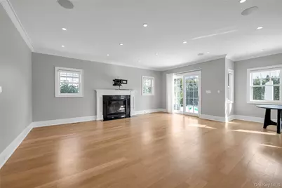 36 Fenimore Avenue, Garden City, NY 11530 - Photo 10