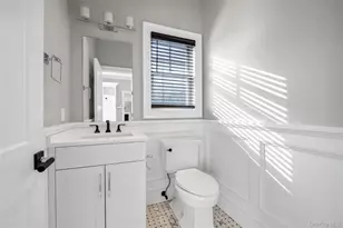 36 Fenimore Ave, Garden City, NY 11530 - Photo 12