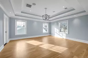 36 Fenimore Ave, Garden City, NY 11530 - Photo 14