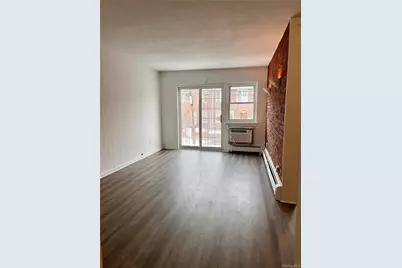 25-59 46th Street #2, Astoria, NY 11103 - Photo 4