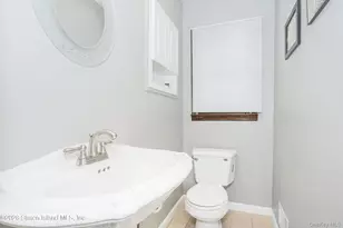 194 Justin, New York, NY 10306 - Photo 12