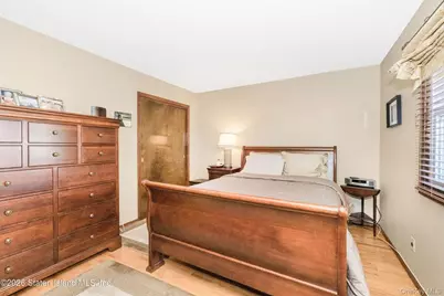 194 Justin, New York, NY 10306 - Photo 18