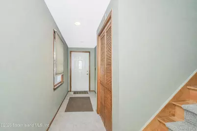 194 Justin, New York, NY 10306 - Photo 6