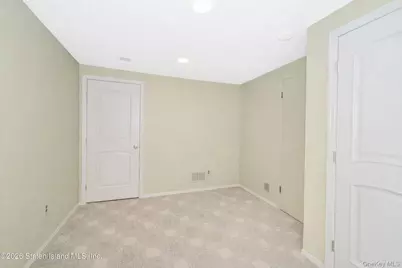 194 Justin, New York, NY 10306 - Photo 8