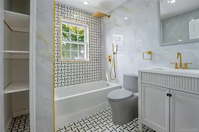 104-40 194th Street, Saint Albans, NY 11412 - Photo 10