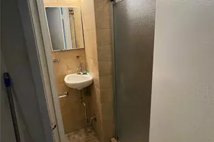 281 Graff Ave, Bronx, NY 10465 - Photo 18