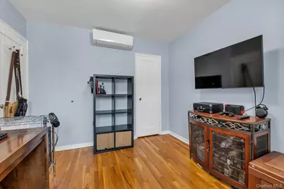 218-01 68 Ave #1Floor, Oakland Gardens, NY 11364 - Photo 10