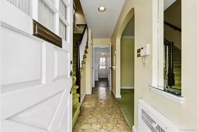 34 Berrian Road, New Rochelle, NY 10804 - Photo 4