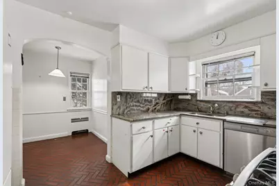 34 Berrian Road, New Rochelle, NY 10804 - Photo 10